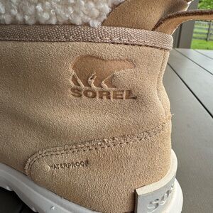 Sorel Beige Suede Boots